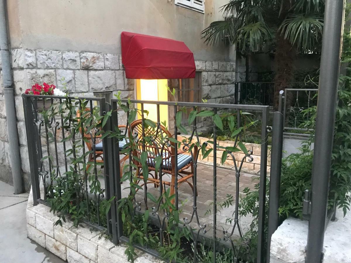 One Bedroom Apartment Split Exterior foto